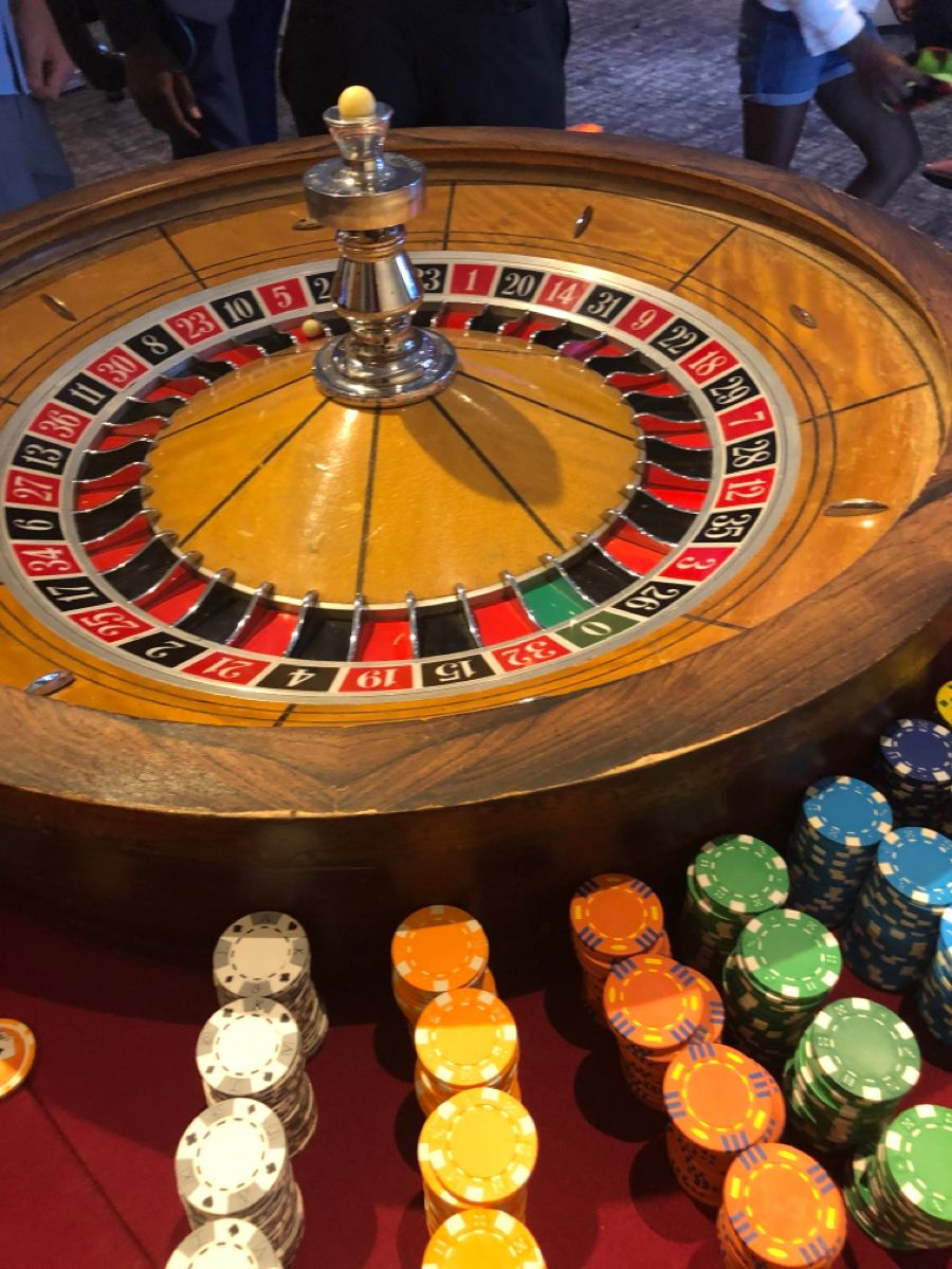 BAJI Casino کھلاڑیوں کے لیے لائیو کیسینو سیکشن